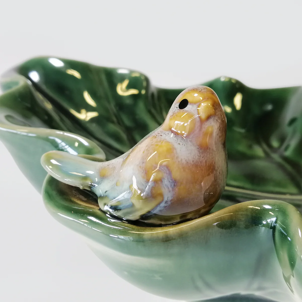 Ceramic Frogs With Leaf Dish & Bird - Image 2