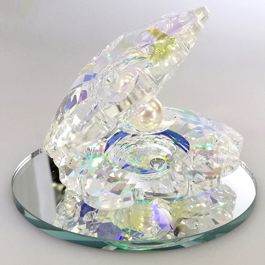 Clear Cut Glass Oyster with Pearl - Medium - Image 3