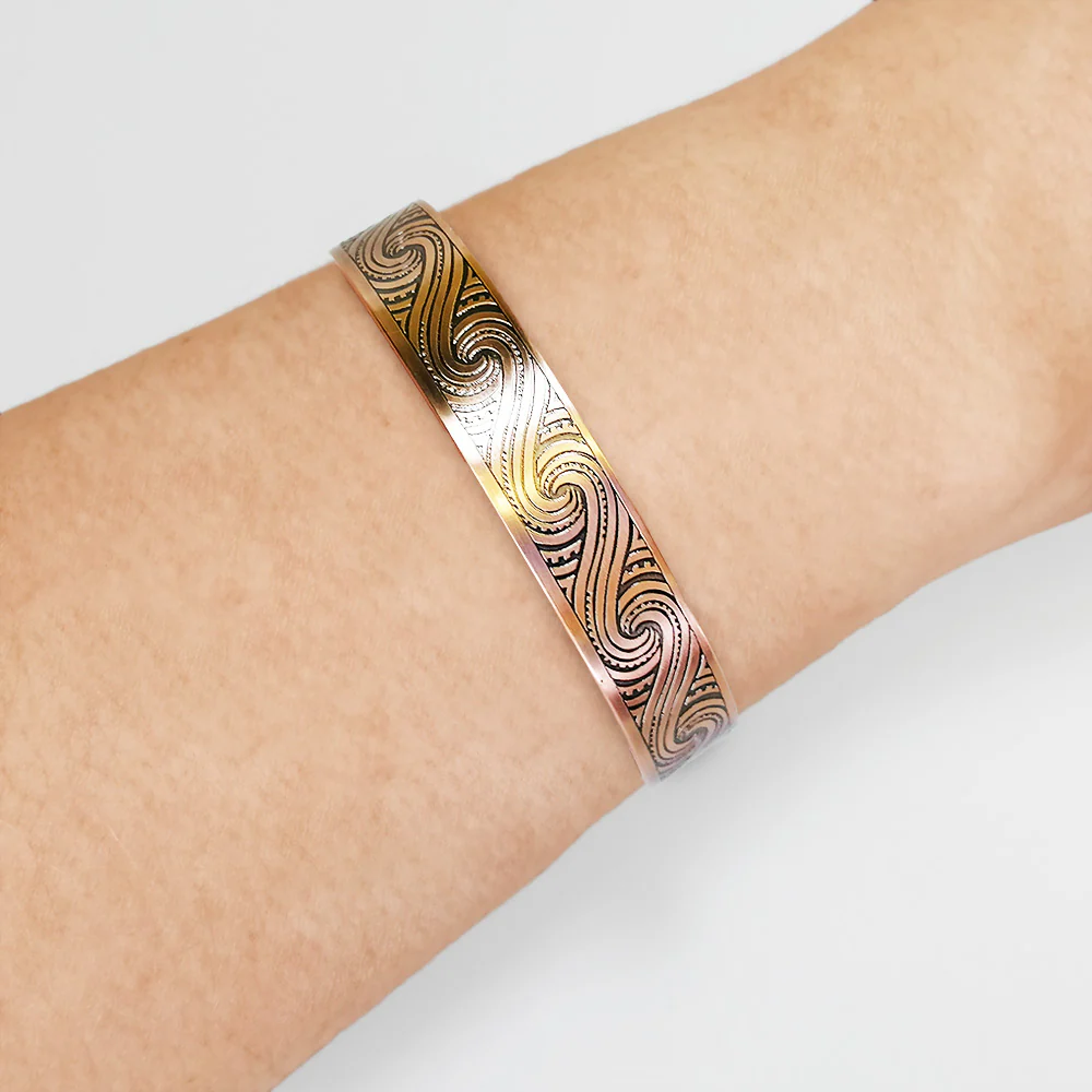 Copper 'Large Kowhaiwhai' Bracelet - Image 2