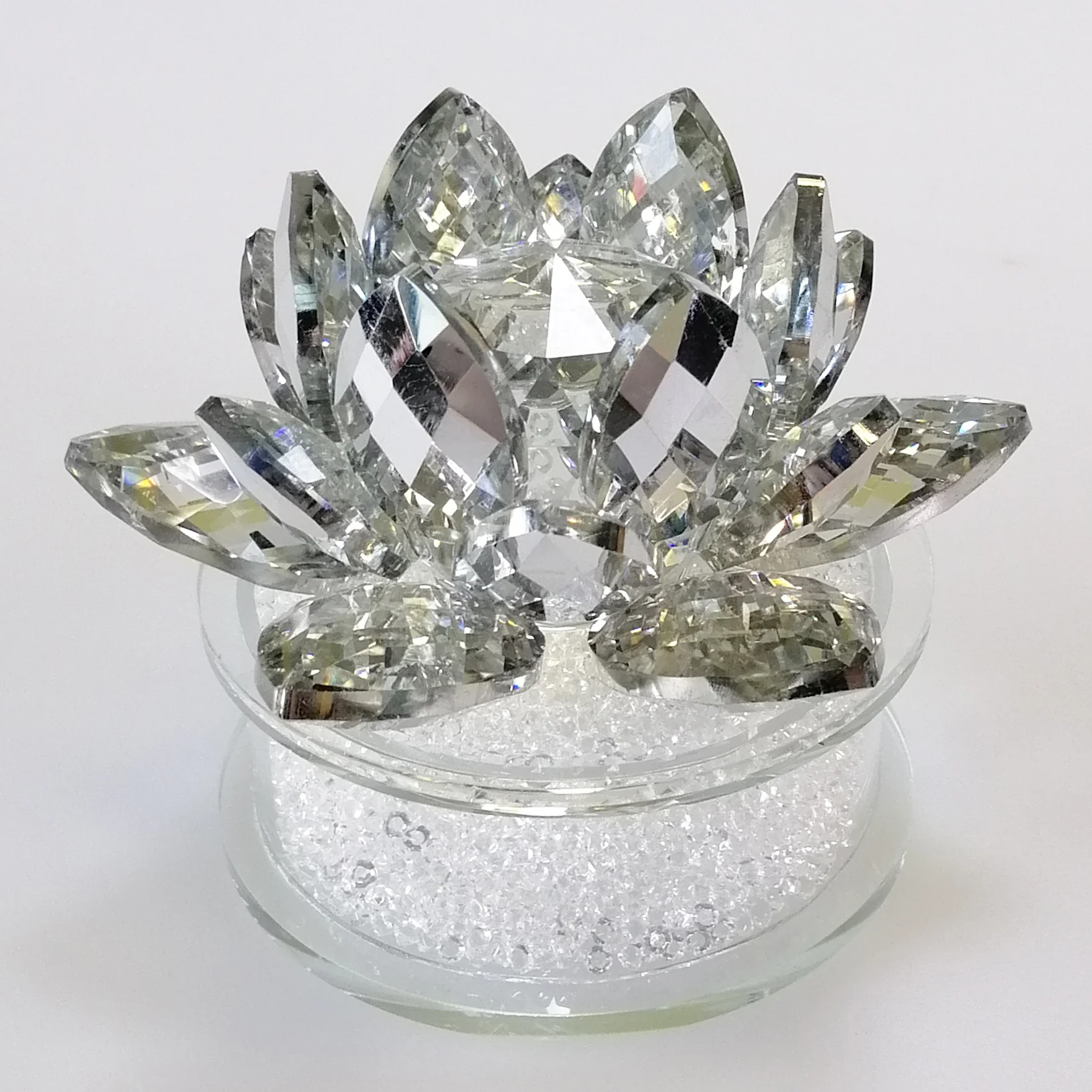 Cut Glass Silver Tinge Flower with Clear Orb & White Confetti Base - Image 3