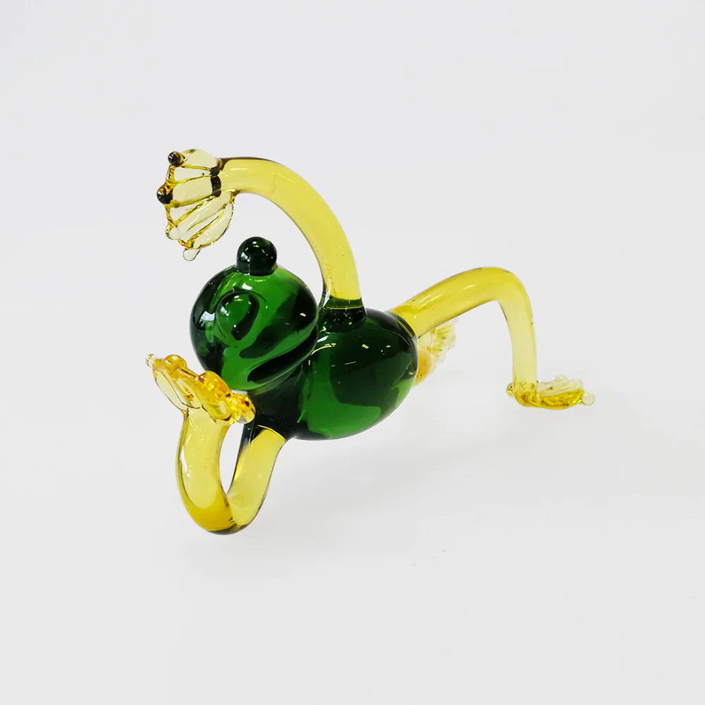 Frog On Elbow' Glass Frog - 8.5cm - Image 3