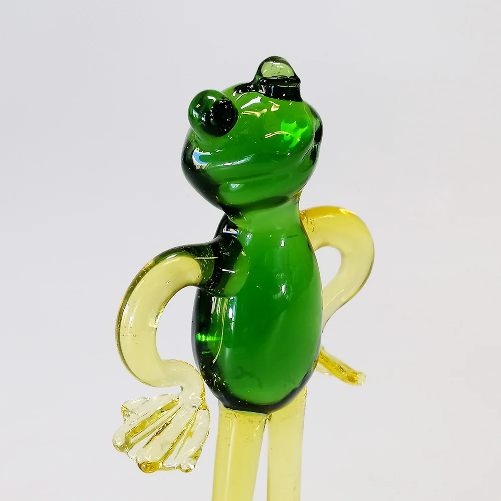 Hands On Hips' Glass Frog - 9cm - Image 2