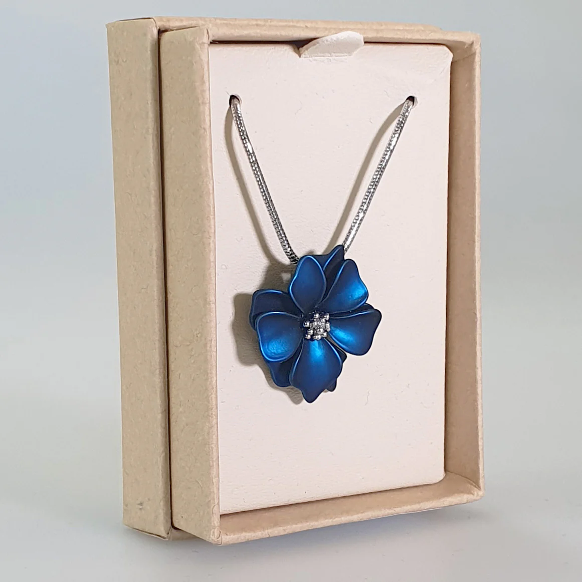 Kiwicraft - Navy Flower Rhodium Necklace - Image 2