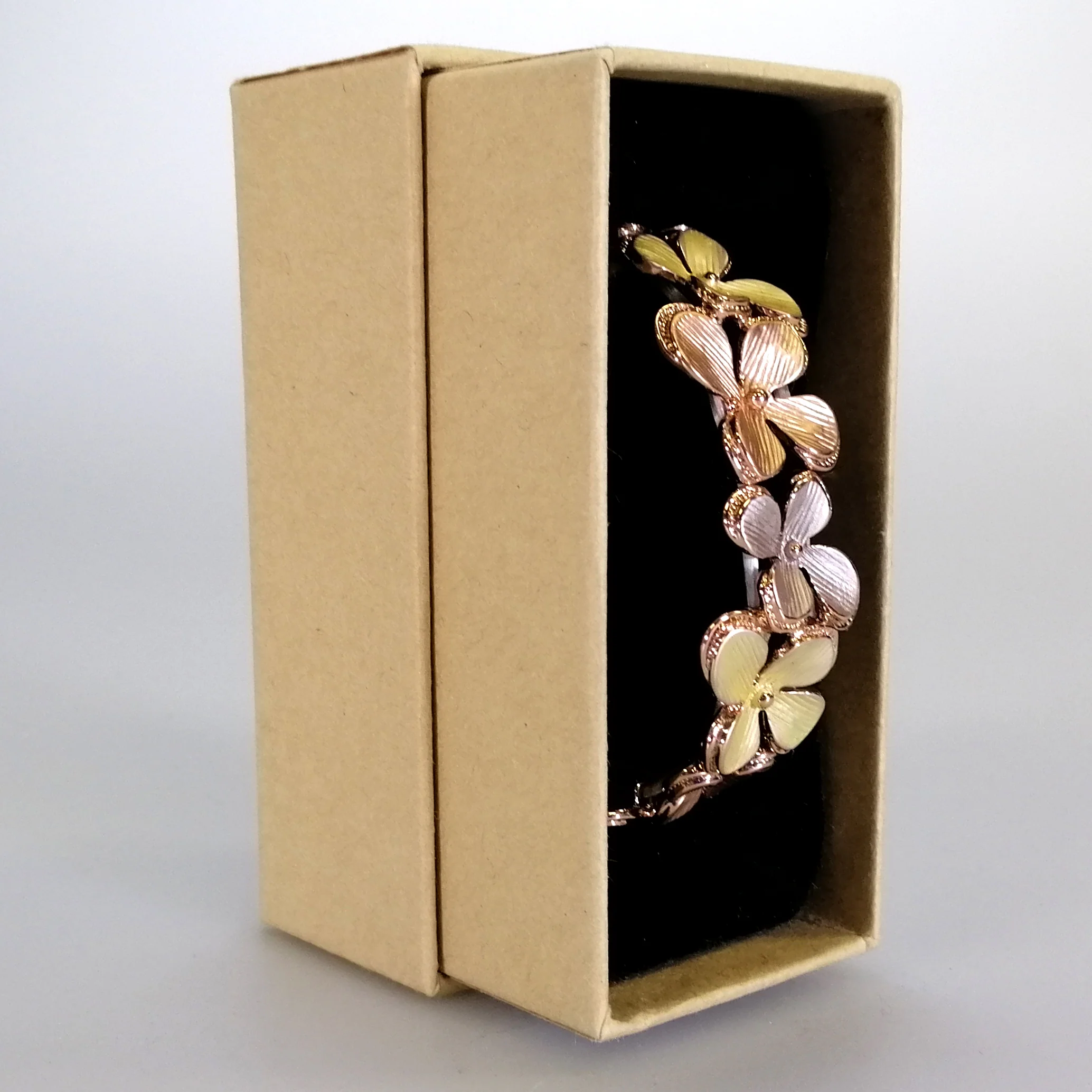 Kiwicraft - Rose Gold Flowers Elastic Bangle - Image 3