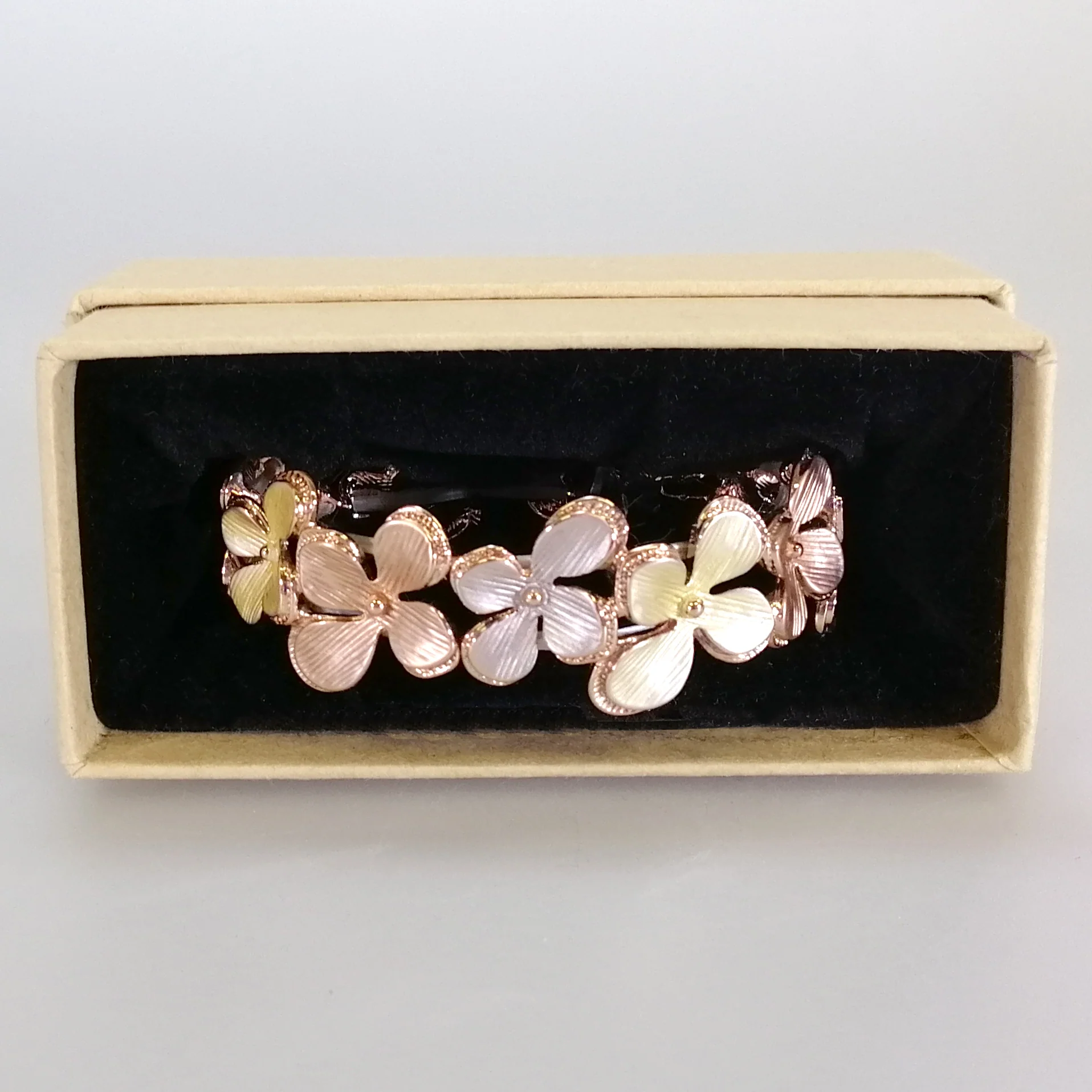 Kiwicraft - Rose Gold Flowers Elastic Bangle - Image 5