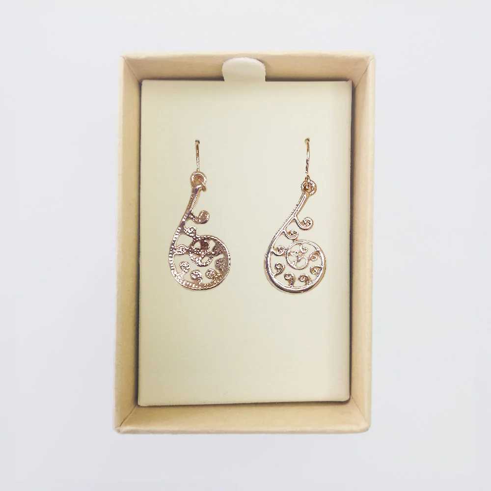 Kiwicraft - Silver Fern Gold Earrings - Image 2