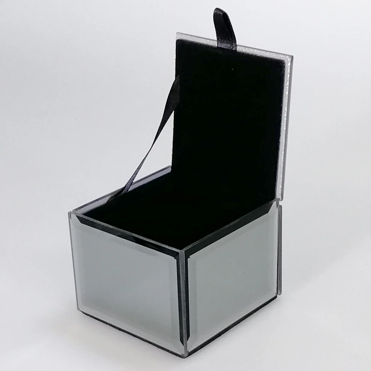 Mirror Multi-Crystal Fish Hook Trinket Box - Image 2