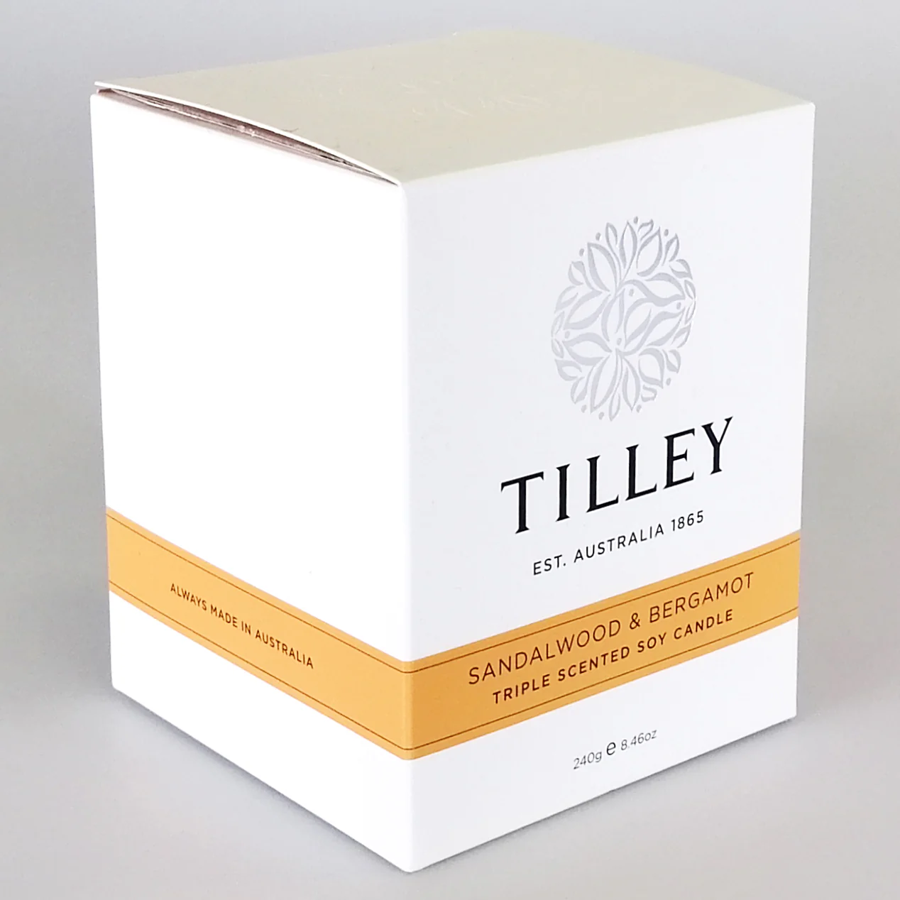 Tilley Soy Scented Candle - Sandalwood and Bergamot - Image 3